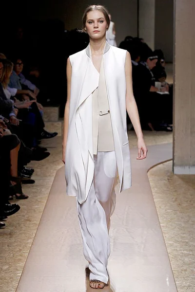 Look 1